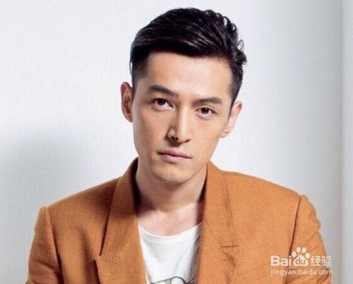 高黑壮男明星,魅力四溢的硬汉风采