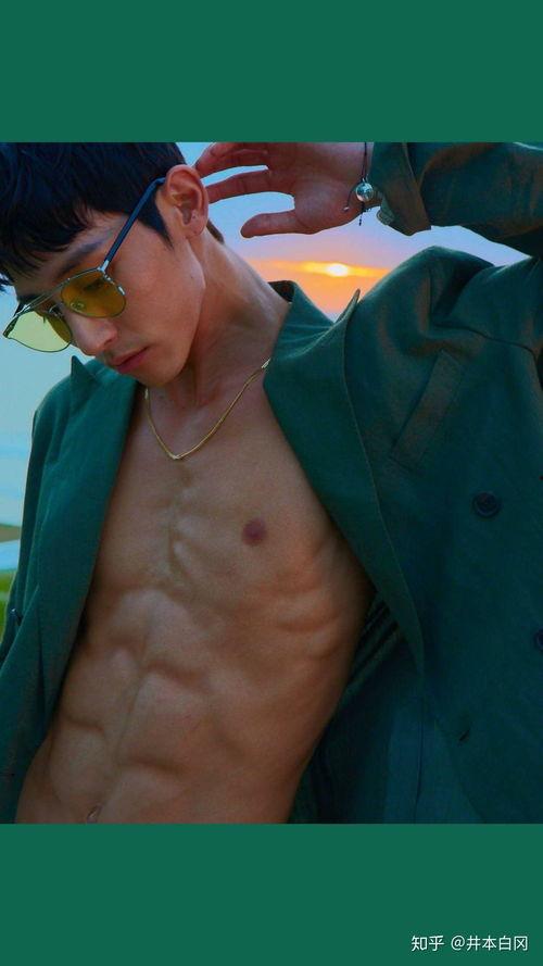 男明星腹肌照图片壁纸,男明星健身风采壁纸赏析