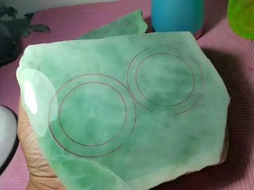 木那白岩沙料扎看,探寻木那白岩沙料扎的独特魅力