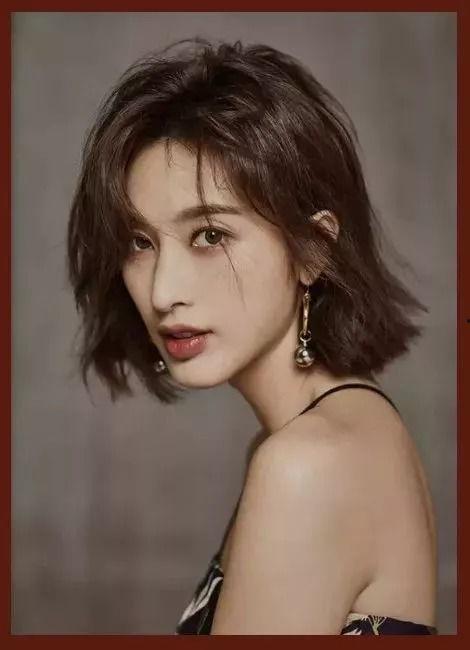 明星露咪咪头照片,明星风采瞬间绽放