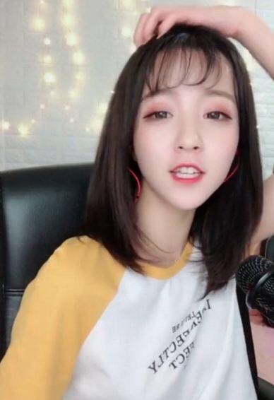 社网红,社交网络时代的崛起与影响”