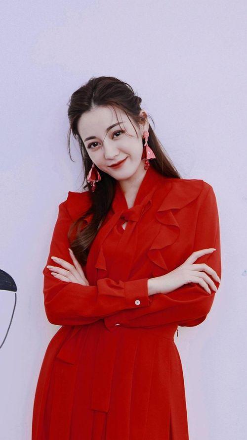 吃瓜娱乐迪丽热巴,瓜田里的甜蜜“瓜王”